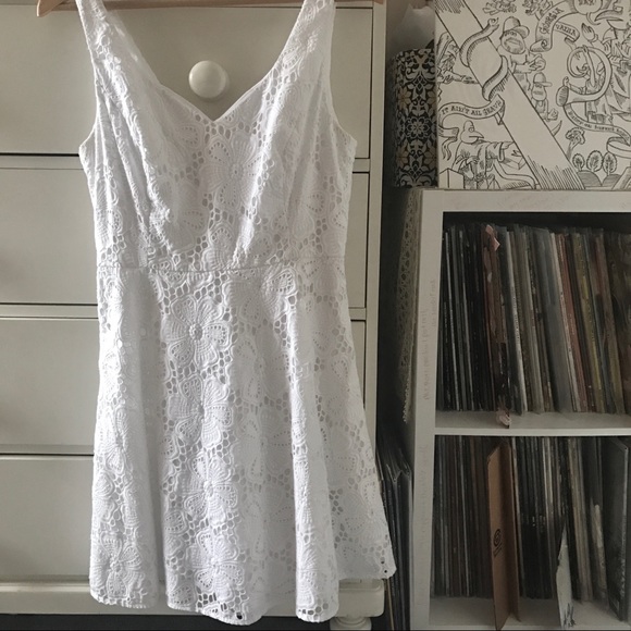 Lilly Pulitzer Dresses & Skirts - Lilly All White Dress